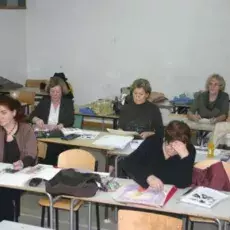Uczestnicy warsztatów plastycznych Uniwersytetu III Wieku - UG (grupa poranna i wieczorna)